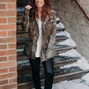 Chelsea Deboer by lily & lottie camo utility jacket